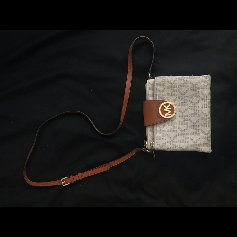 White/ Beige Michael Kors Bag